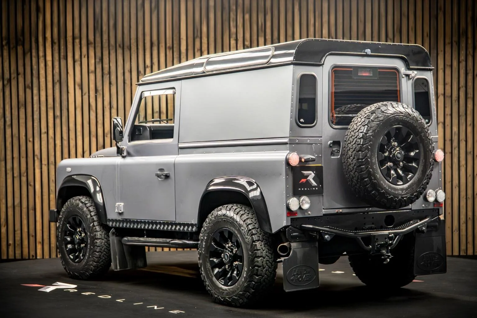 2012 Land Rover Defender 90 Classic XTech Hard Top, 2/20