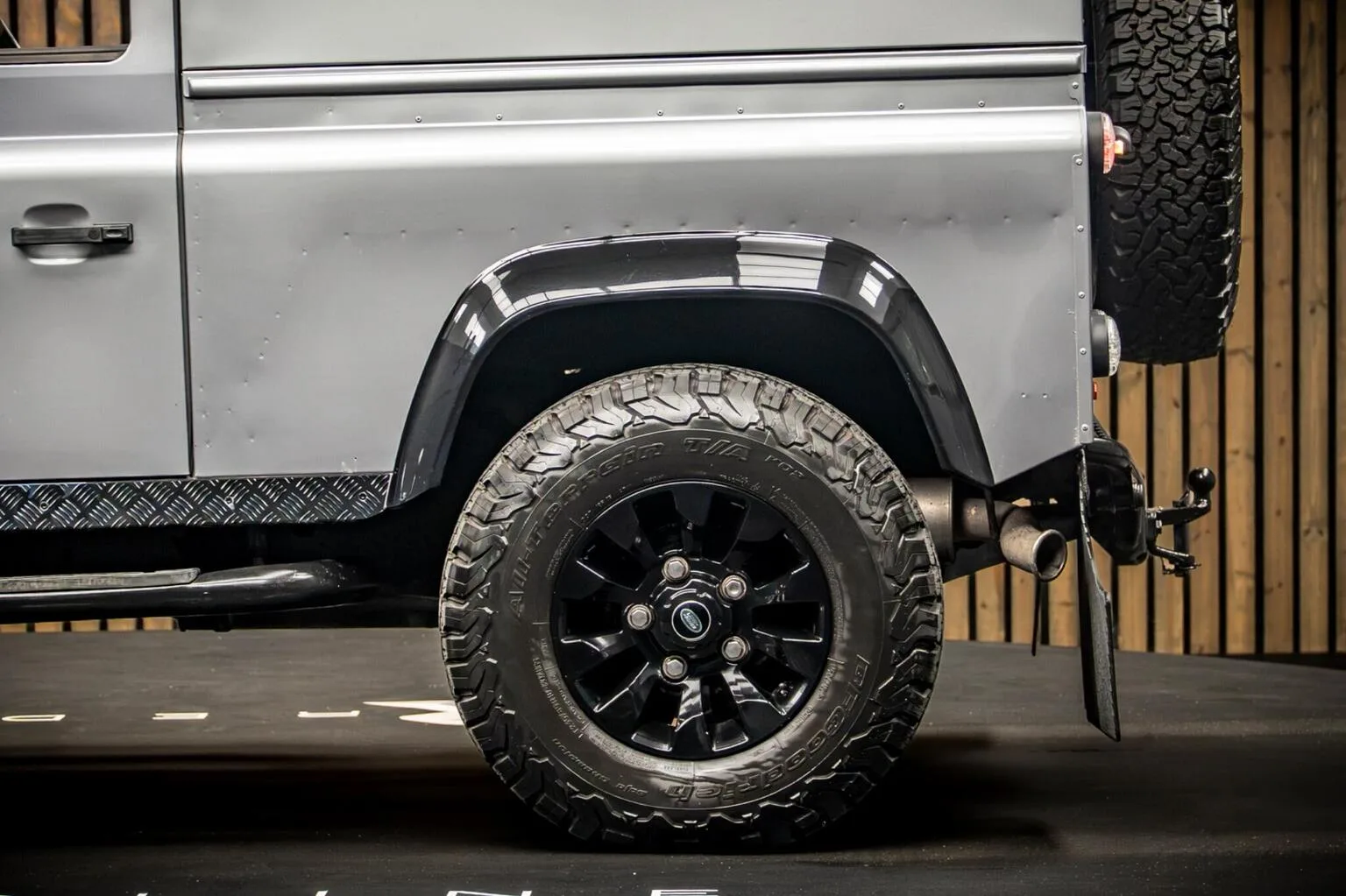 2012 Land Rover Defender 90 Classic XTech Hard Top, 16/20