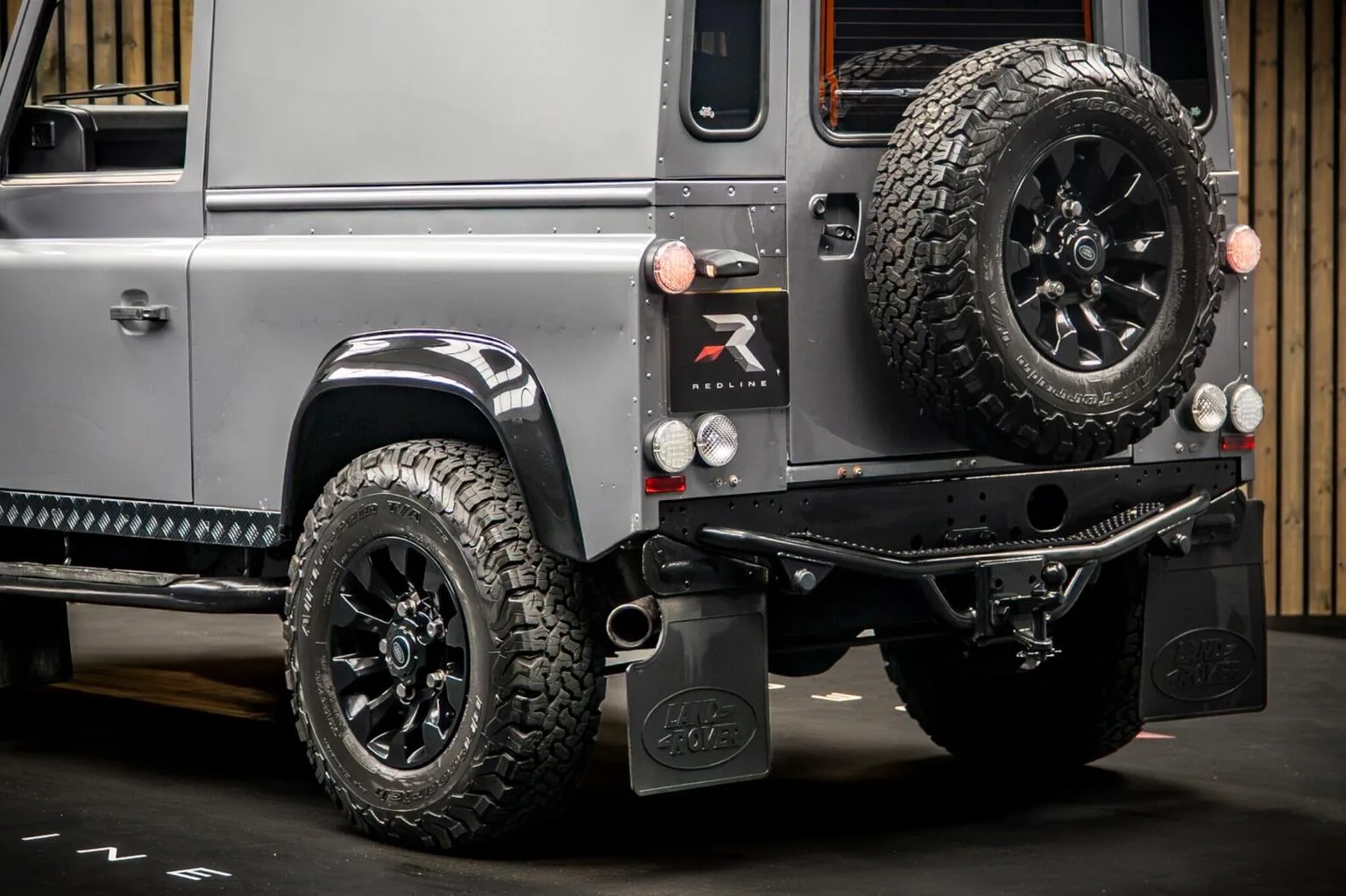 2012 Land Rover Defender 90 Classic XTech Hard Top, 18/20