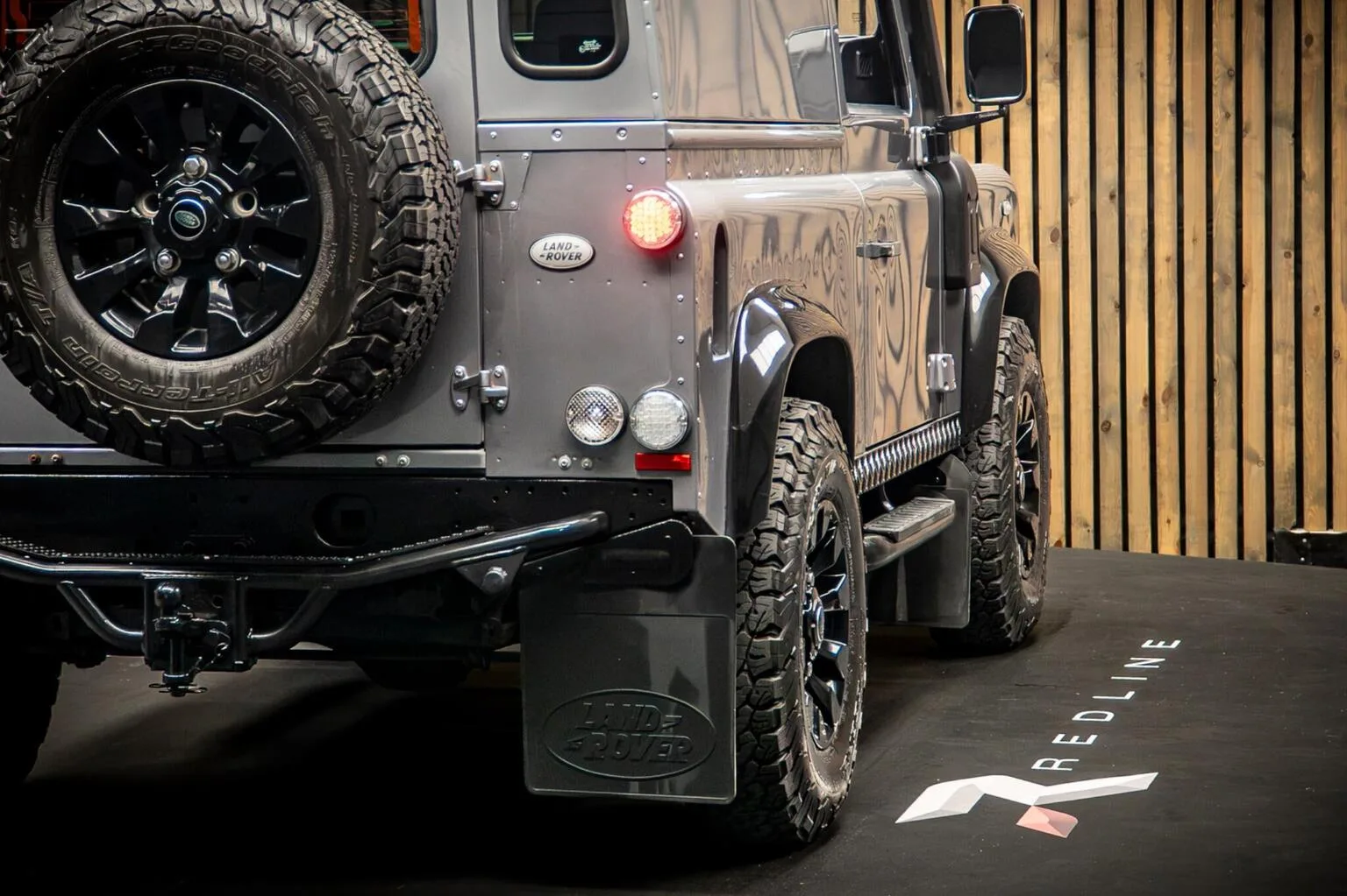 2012 Land Rover Defender 90 Classic XTech Hard Top, 19/20