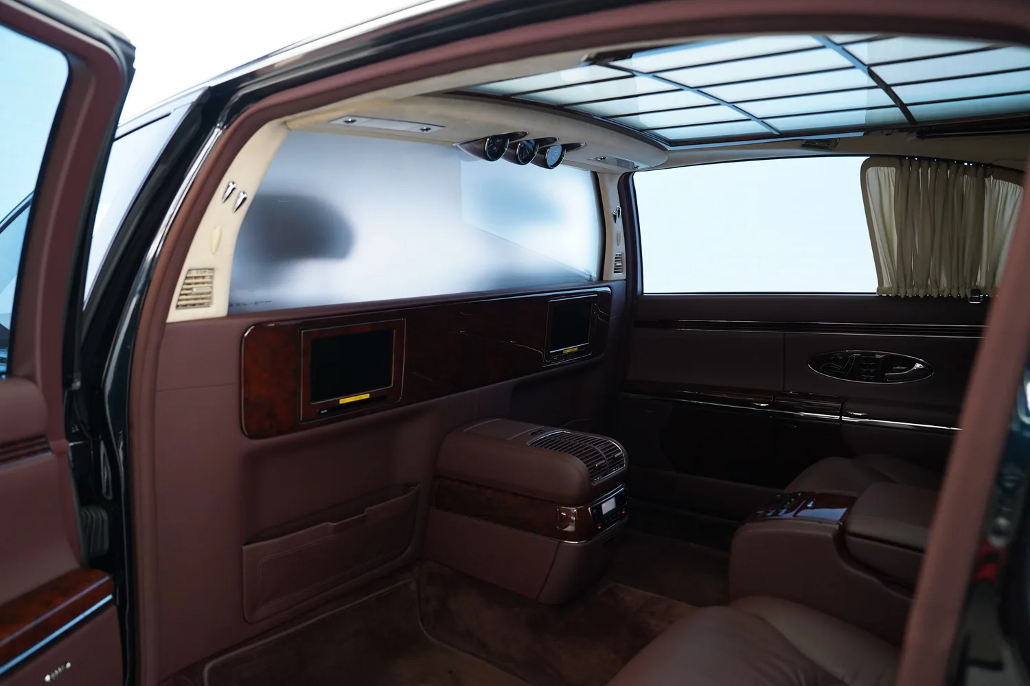 2012 Maybach 62, 12/17