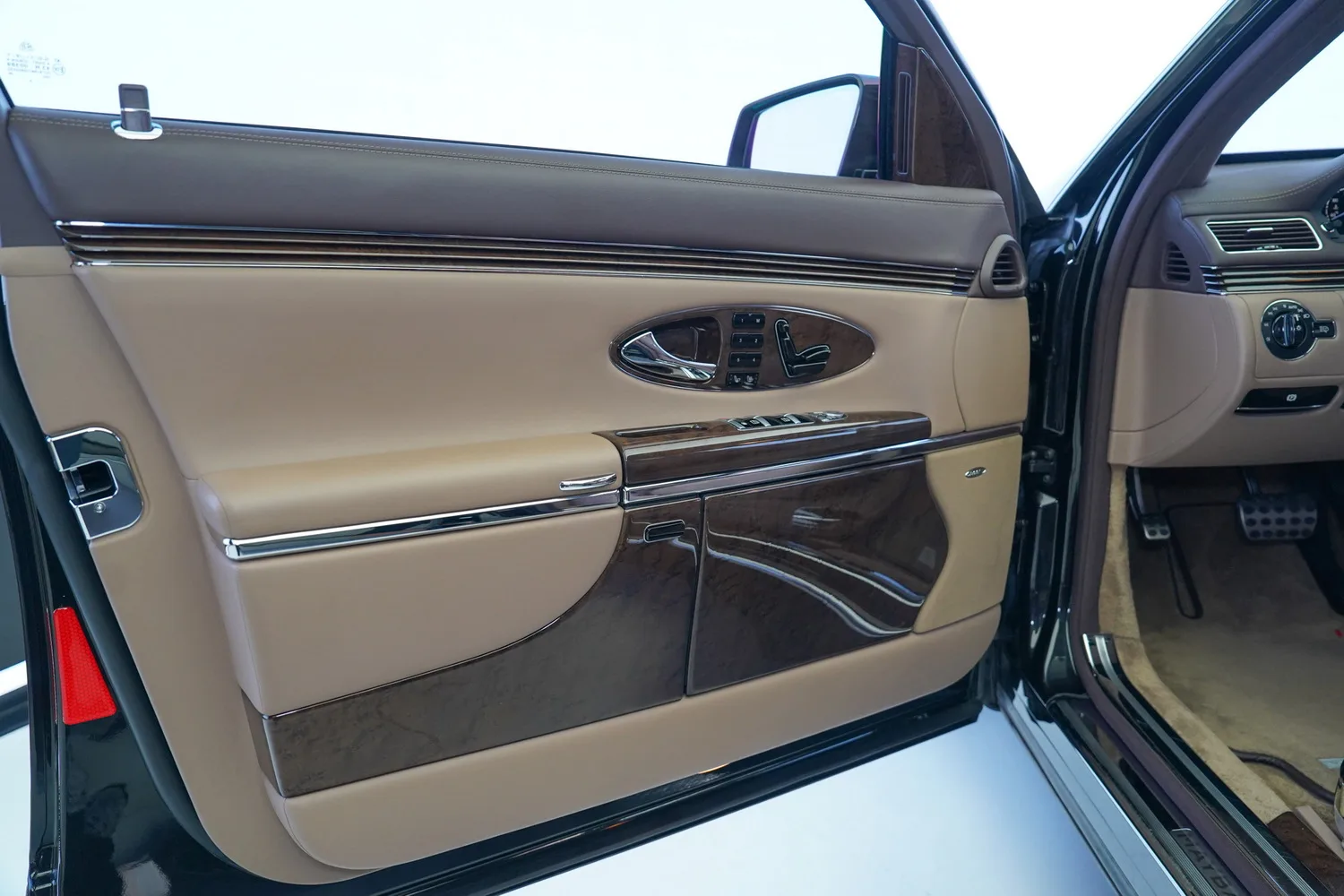 2012 Maybach 62, 6/19