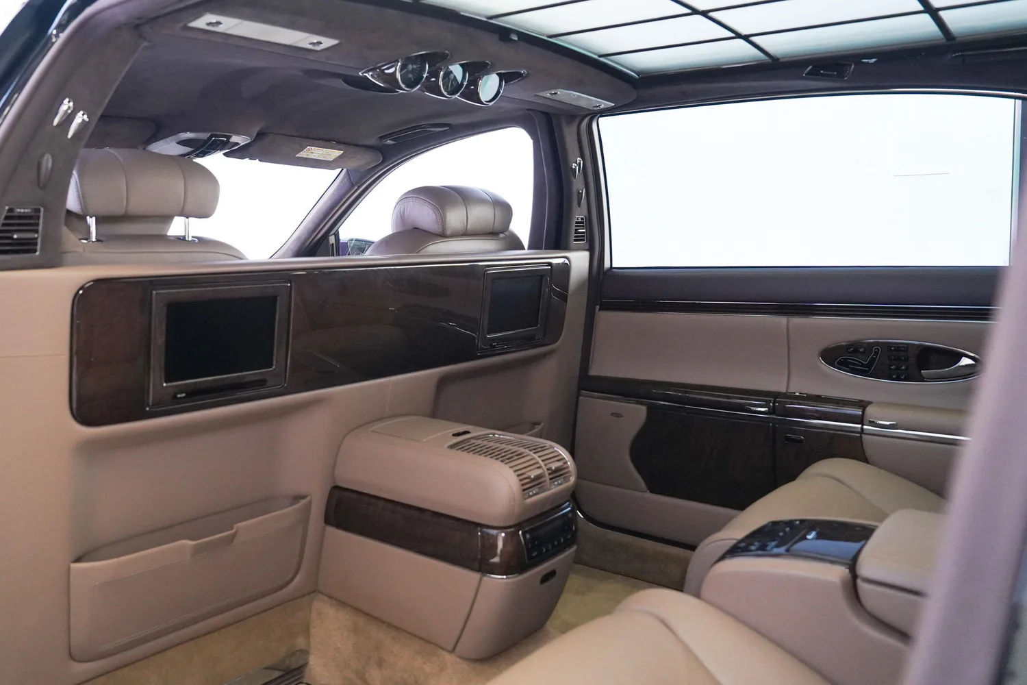 2012 Maybach 62, 12/19