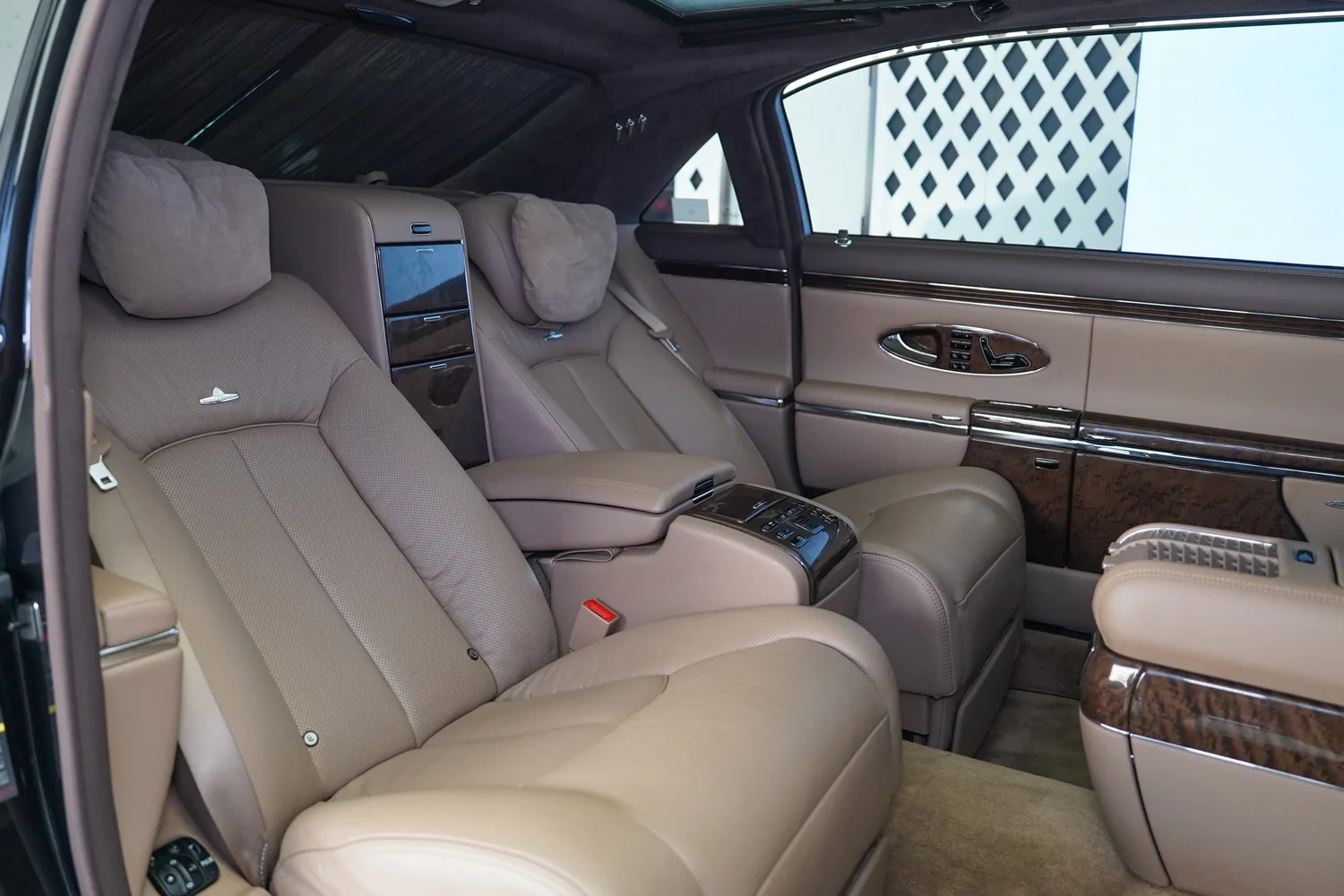 2012 Maybach 62, 17/19