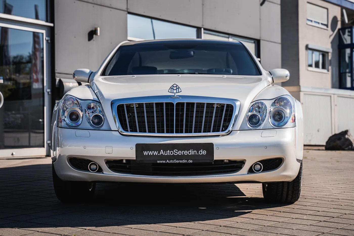 2012 Maybach 62 S Landaulet offered by a specialist dealer in Hechingen, Germany, photo 3 of 25