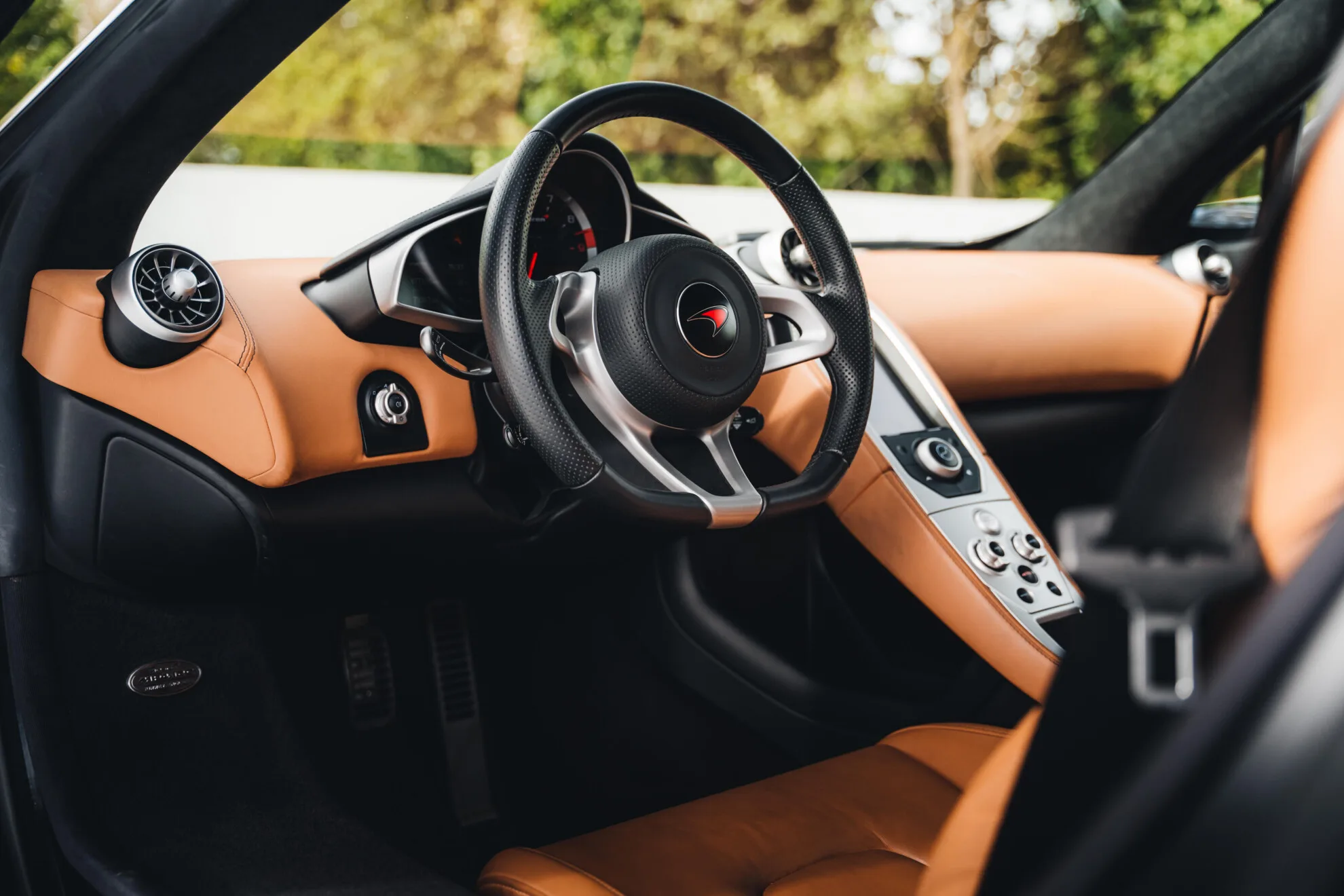 2012 McLaren MP4-12C, 17/30