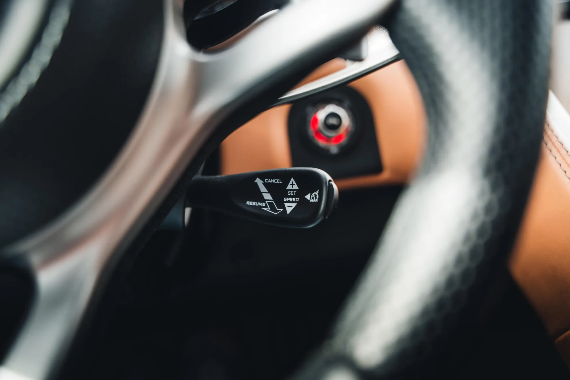 2012 McLaren MP4-12C, 25/30