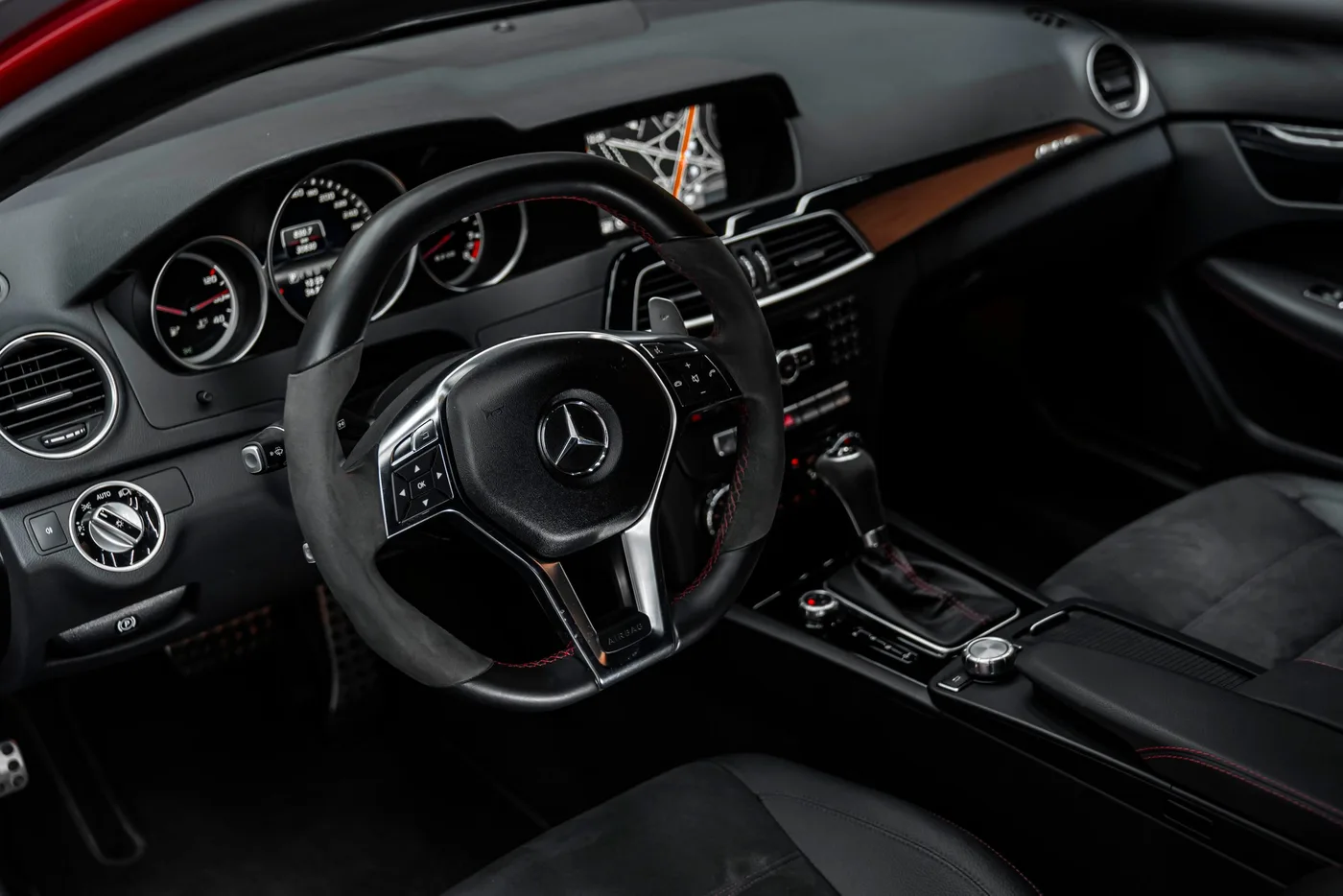 2012 Mercedes-AMG C 63 Black Series angeboten von einem Fachhändler in Bratislava, Slowakei, Foto 7 von 15