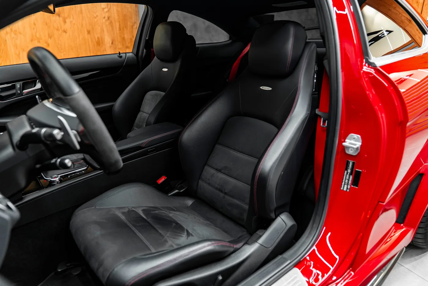 2012 Mercedes-AMG C 63 Black Series angeboten von einem Fachhändler in Bratislava, Slowakei, Foto 8 von 15