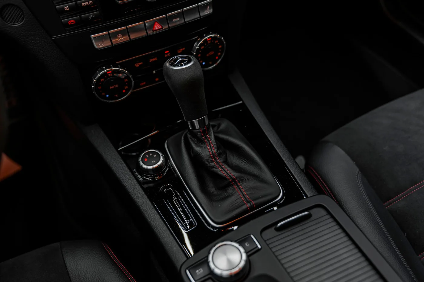 2012 Mercedes-AMG C 63 Black Series angeboten von einem Fachhändler in Bratislava, Slowakei, Foto 13 von 15