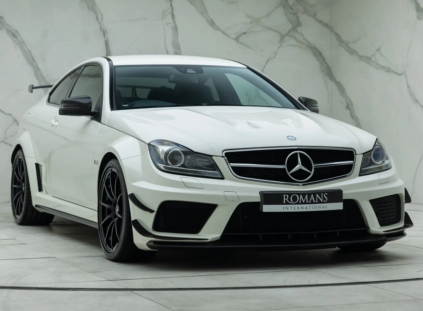 2012 Mercedes-AMG C 63 Black Series proposée par un concessionnaire spécialisé à Banstead, Royaume-Uni, photo 7 sur 25