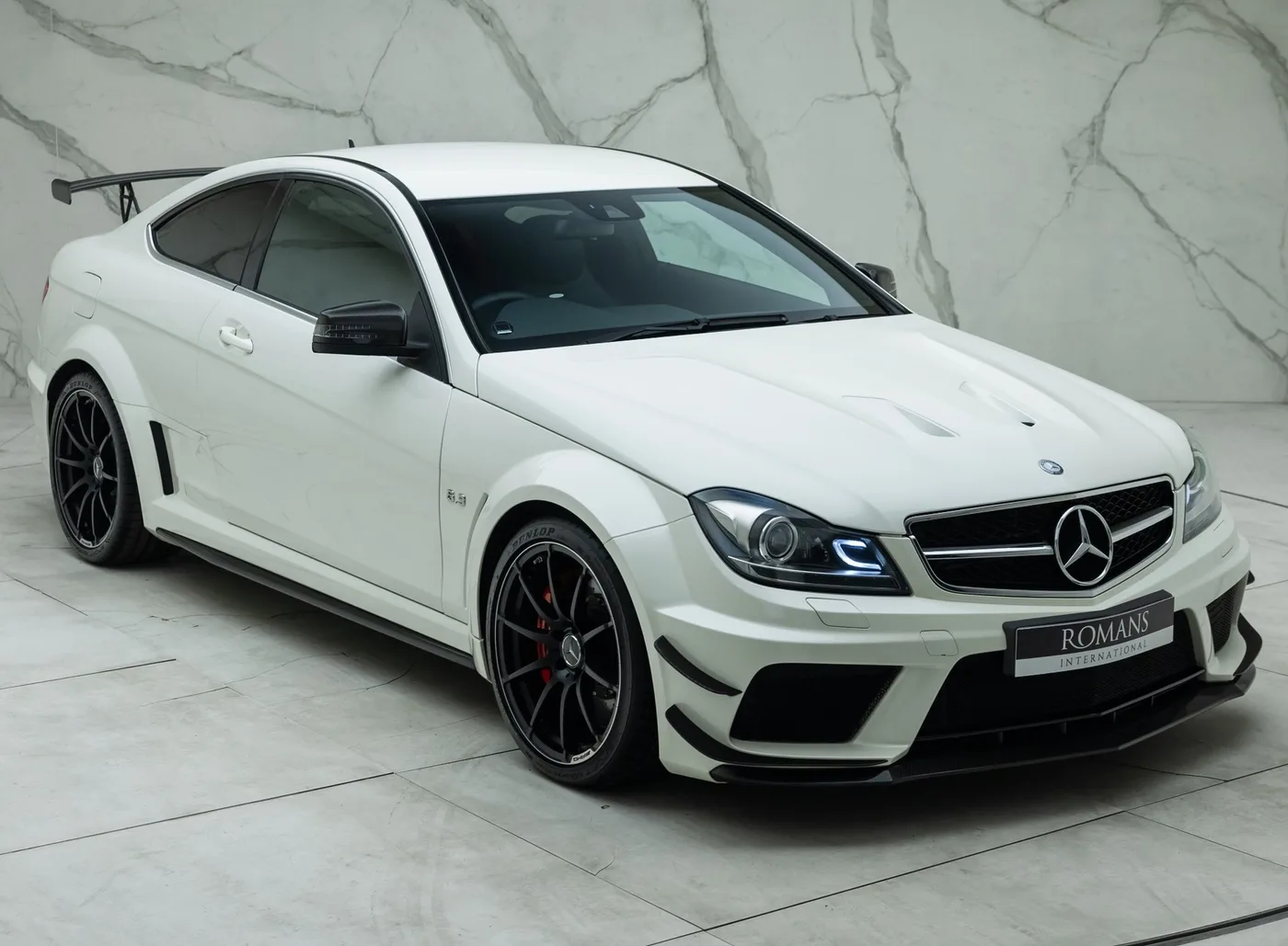 2012 Mercedes-AMG C 63 Black Series proposée par un concessionnaire spécialisé à Banstead, Royaume-Uni, photo 10 sur 25