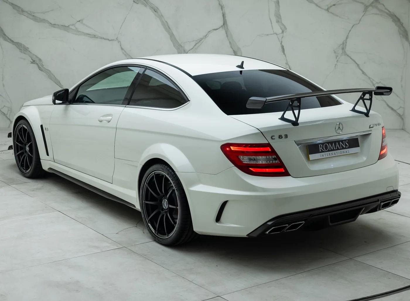 2012 Mercedes-AMG C 63 Black Series proposée par un concessionnaire spécialisé à Banstead, Royaume-Uni, photo 11 sur 25