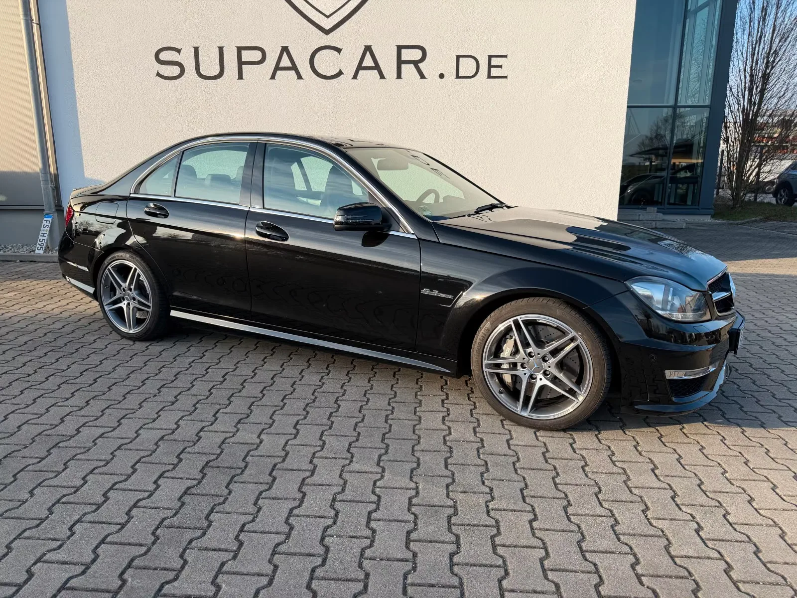 2012 Mercedes-AMG C 63 angeboten von einem Fachhändler in Kranzberg, Deutschland, Hauptfoto