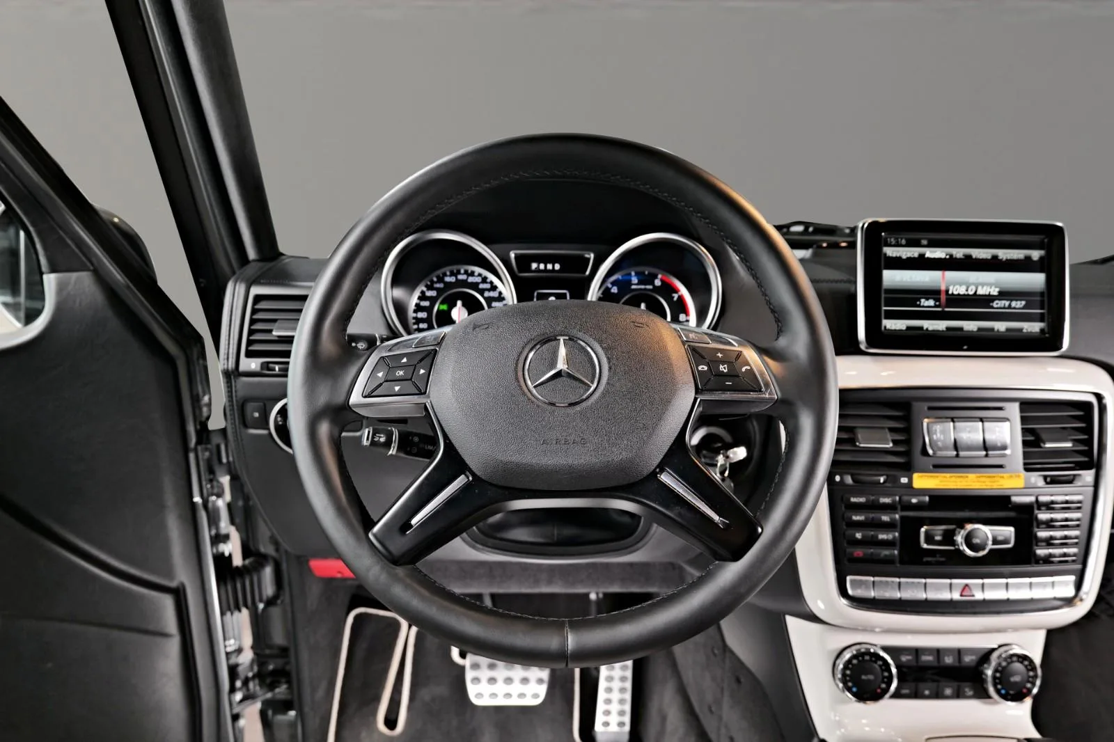 2012 Mercedes-AMG G 65, 15/23