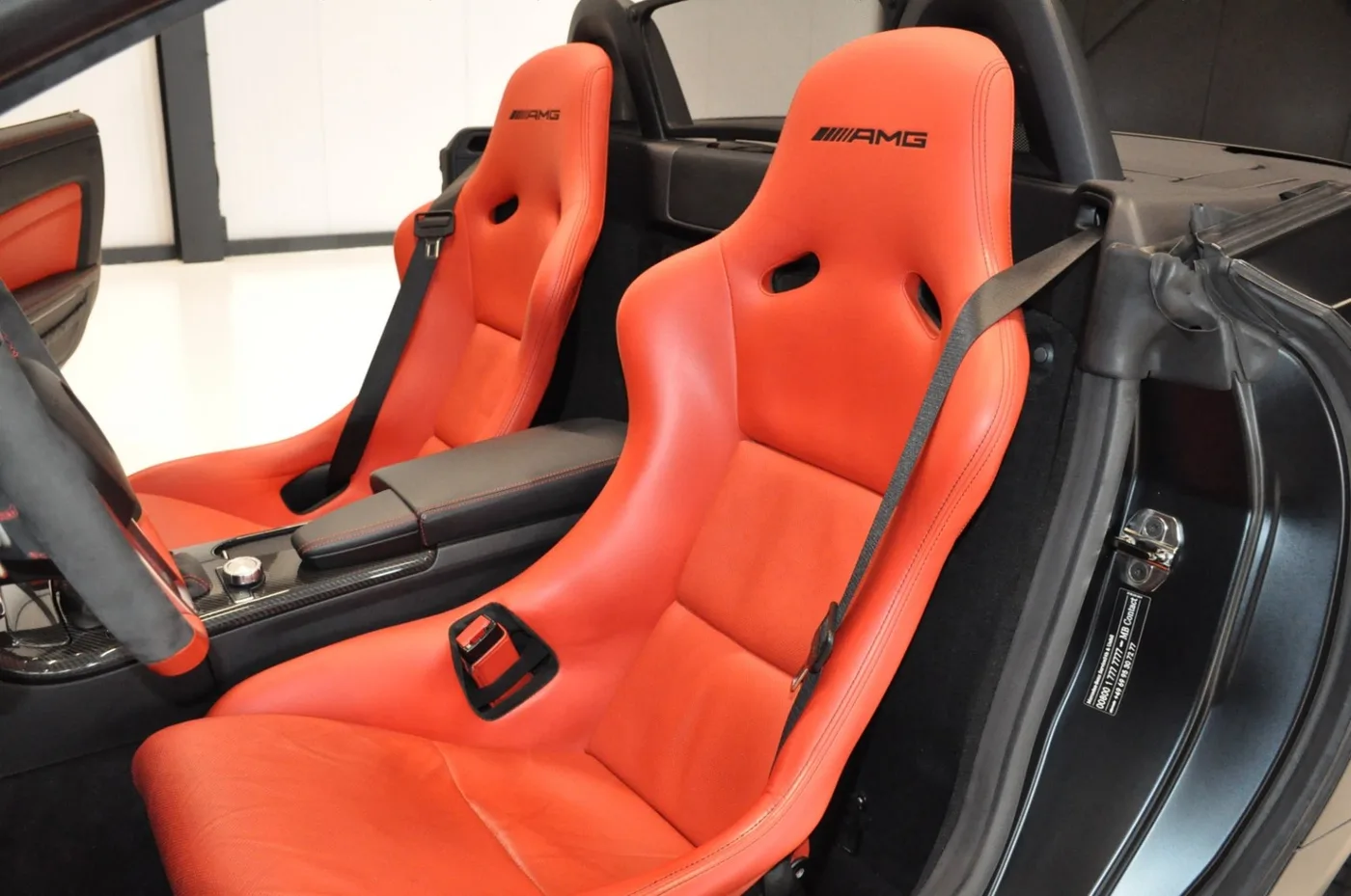 2012 Mercedes-AMG SLK 55 Performance Studio angeboten von einem Oldtimerhändler in Alkmaar, Niederlande, Foto 8 von 15