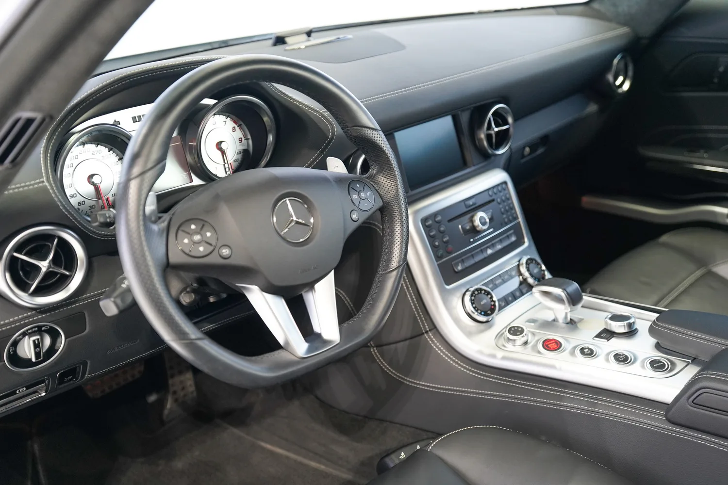 2012 Mercedes-AMG SLS, 2/14