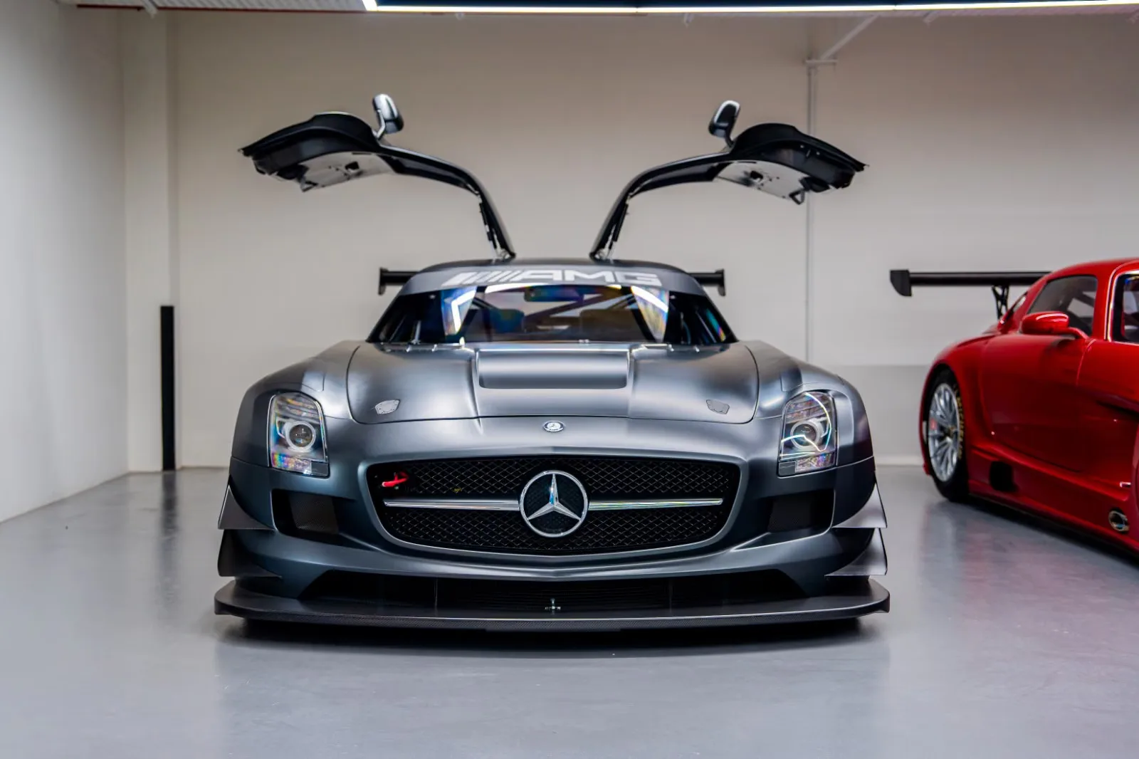 2012 Mercedes-AMG SLS GT3 45th Anniversary, 3/30