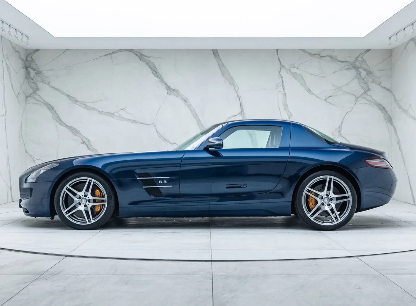 2012 Mercedes-AMG SLS proposée par un concessionnaire spécialisé à Banstead, Royaume-Uni, photo 2 sur 25