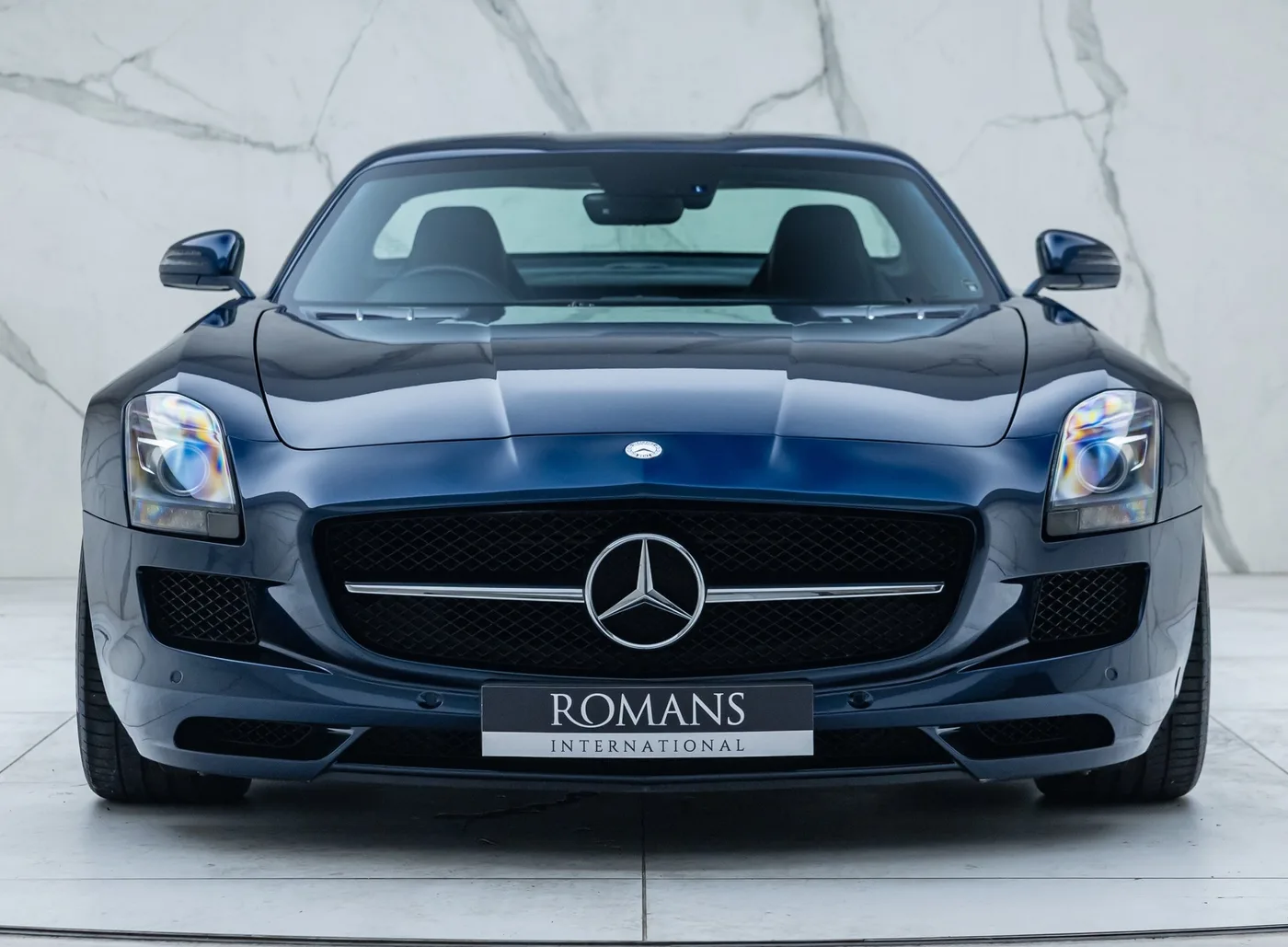 2012 Mercedes-AMG SLS proposée par un concessionnaire spécialisé à Banstead, Royaume-Uni, photo 4 sur 25