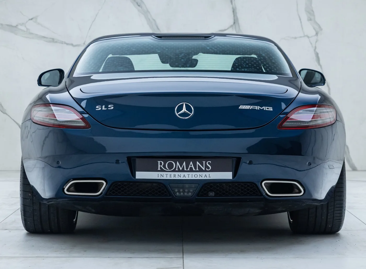 2012 Mercedes-AMG SLS proposée par un concessionnaire spécialisé à Banstead, Royaume-Uni, photo 5 sur 25