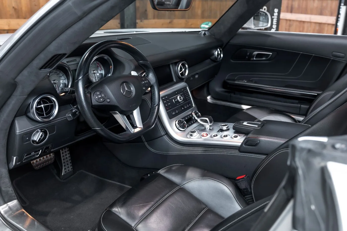 2012 Mercedes-AMG SLS Roadster angeboten von einem Fachhändler in Neuss, Deutschland, Foto 8 von 10