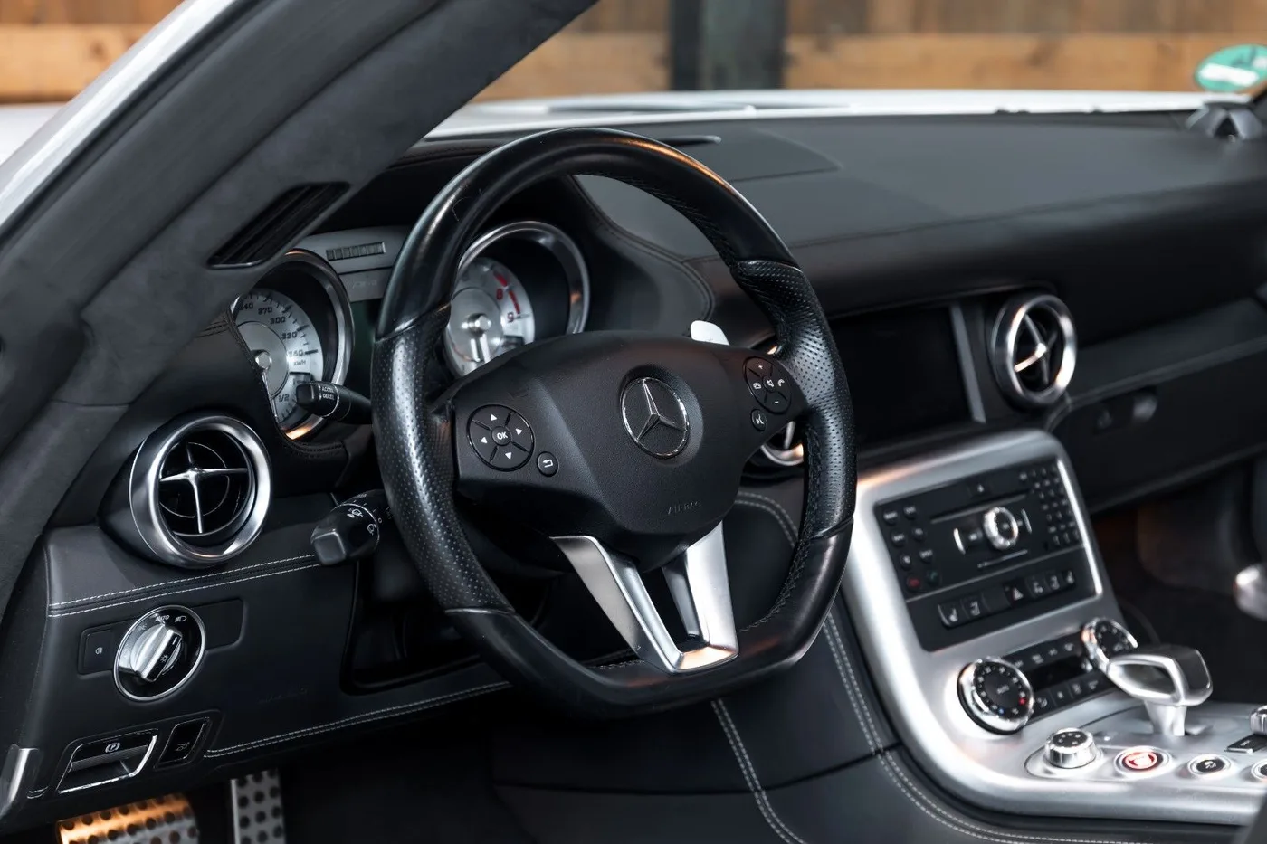 2012 Mercedes-AMG SLS Roadster angeboten von einem Fachhändler in Neuss, Deutschland, Foto 10 von 10