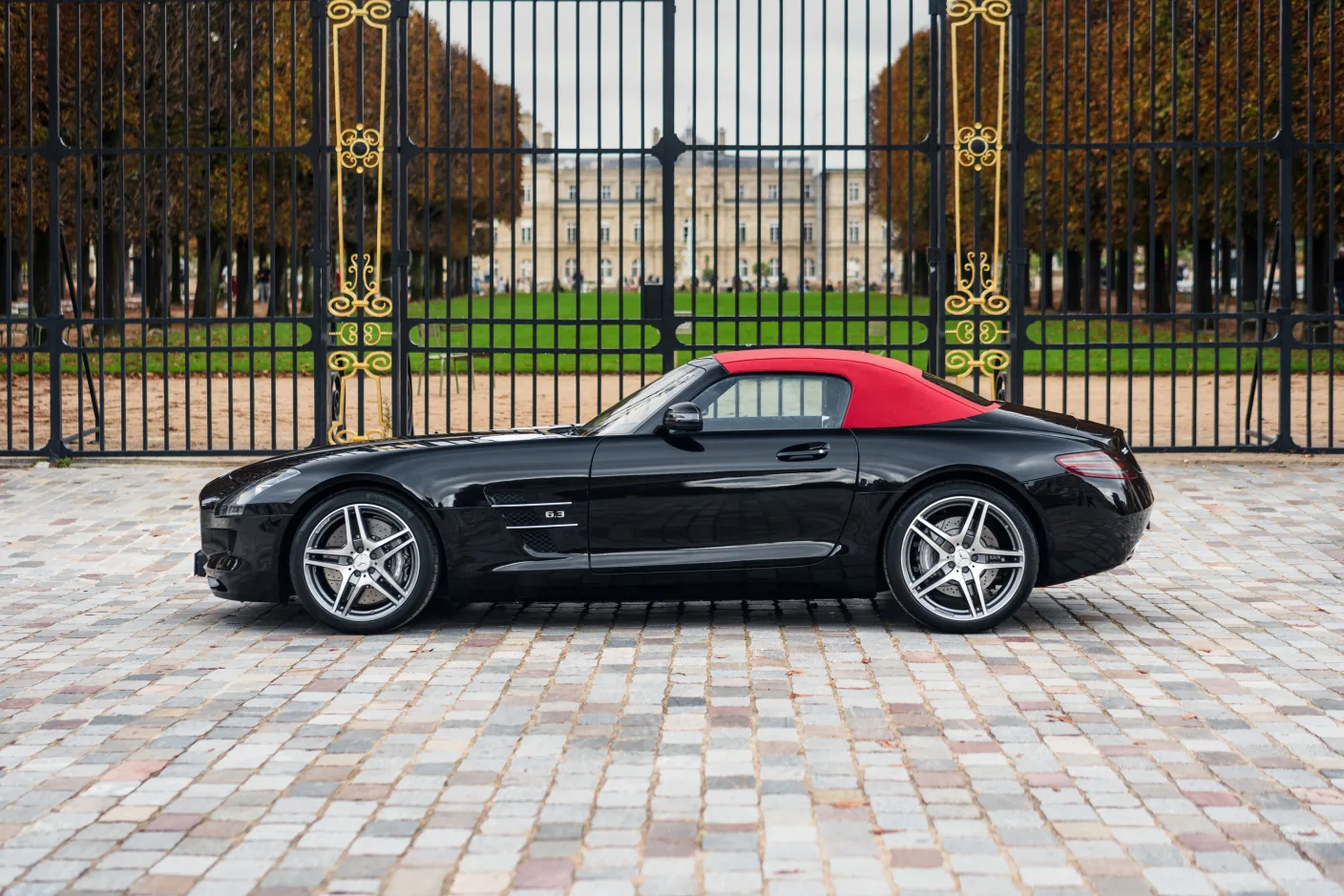 2012 Mercedes-AMG SLS Roadster, 3/30