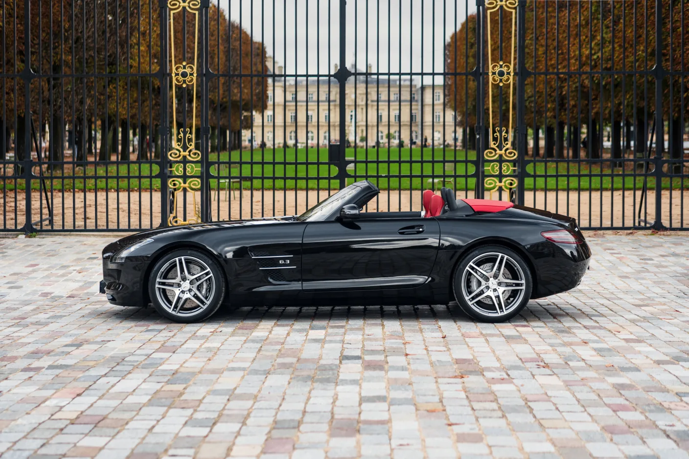 2012 Mercedes-AMG SLS Roadster, 4/30