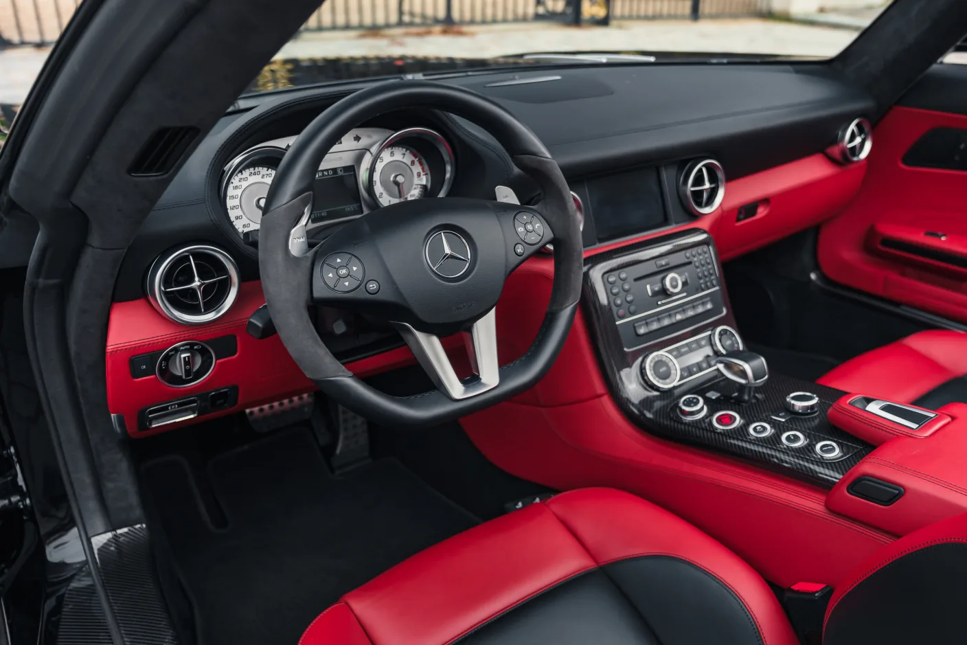 2012 Mercedes-AMG SLS Roadster, 10/30