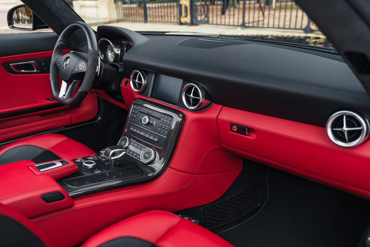 2012 Mercedes-AMG SLS Roadster, 12/30