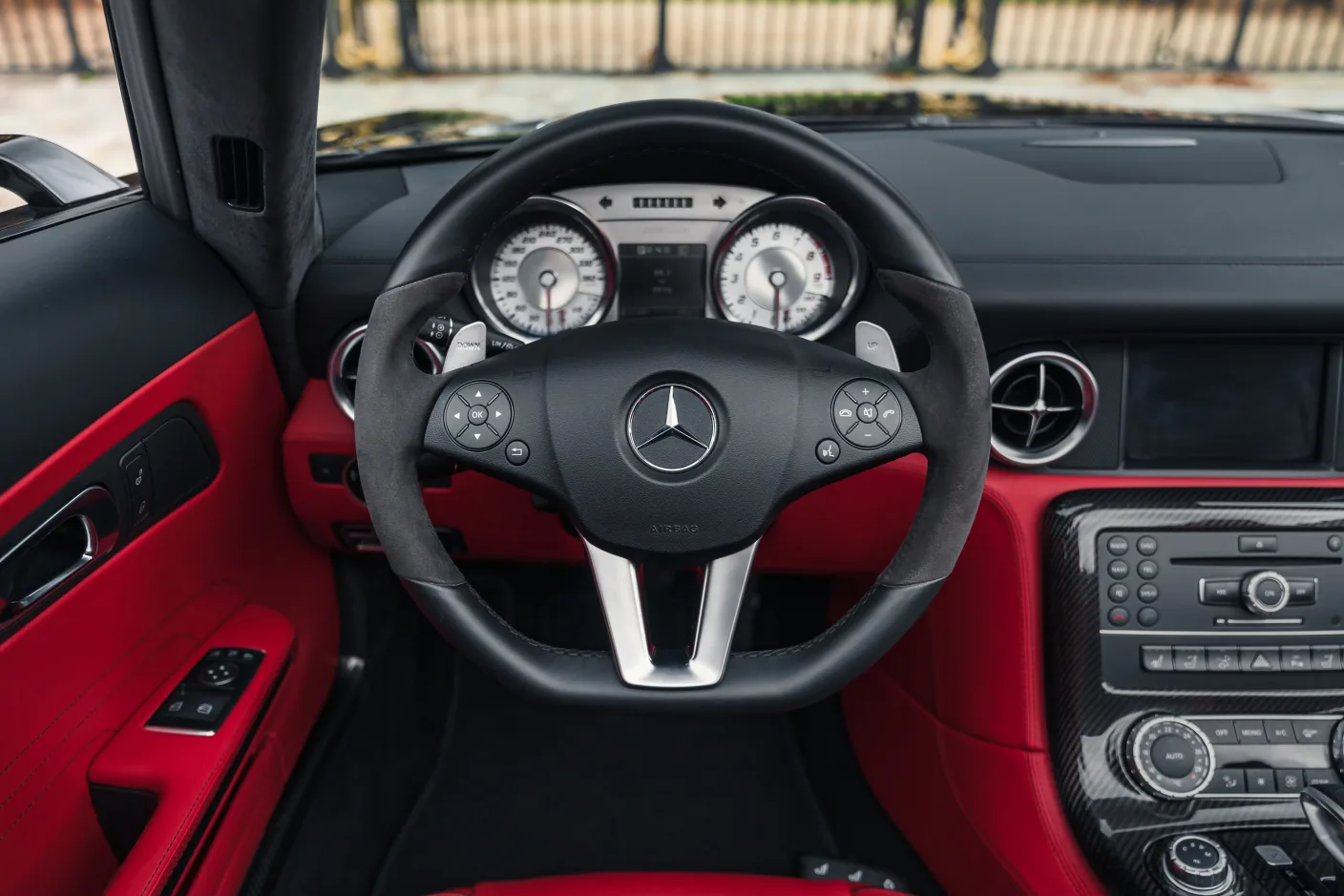 2012 Mercedes-AMG SLS Roadster, 18/30