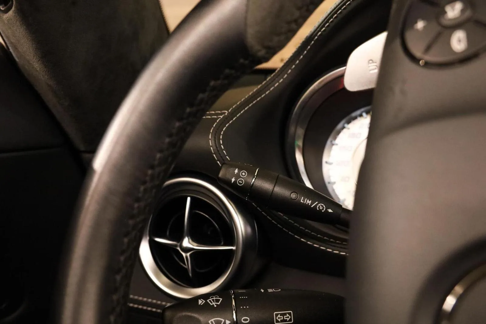 2012 Mercedes-AMG SLS Roadster, 16/30