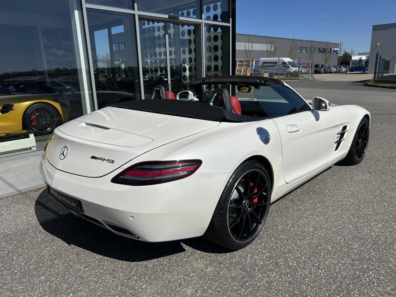 2012 Mercedes-AMG SLS Roadster offered by a specialist dealer in Písek, Czechia, photo 8 of 35