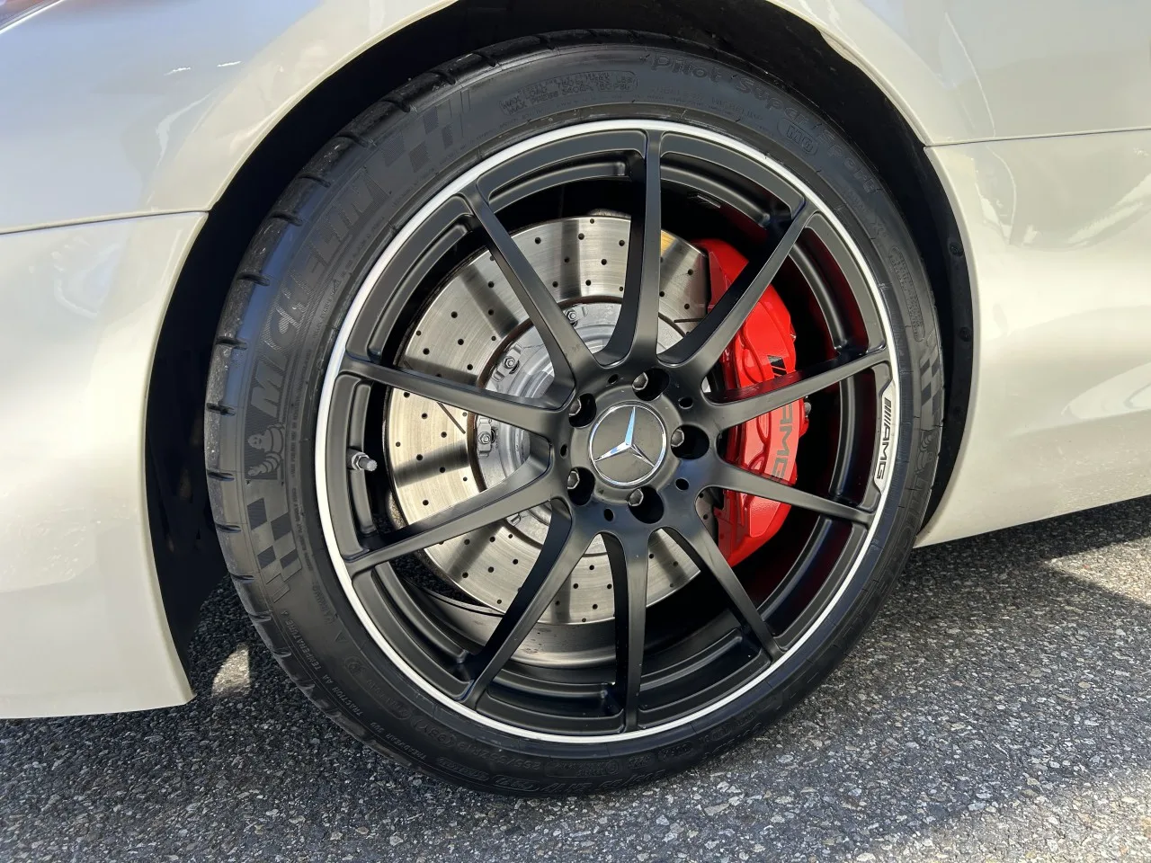 2012 Mercedes-AMG SLS Roadster offered by a specialist dealer in Písek, Czechia, photo 12 of 35