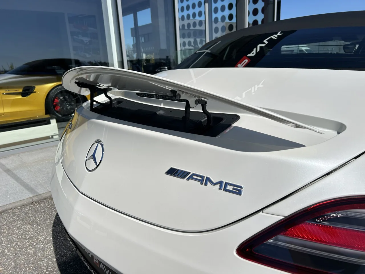 2012 Mercedes-AMG SLS Roadster offered by a specialist dealer in Písek, Czechia, photo 15 of 35