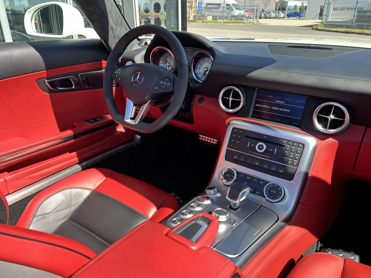 2012 Mercedes-AMG SLS Roadster offered by a specialist dealer in Písek, Czechia, photo 17 of 35
