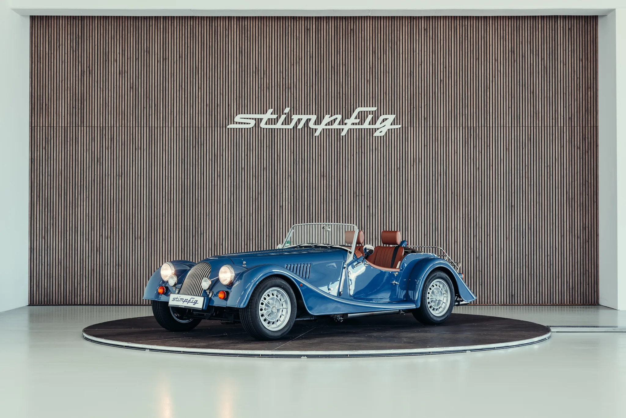 2012 Morgan Roadster proposée par un spécialiste de la voiture de collection à Stuttgart, Allemagne, photo principale