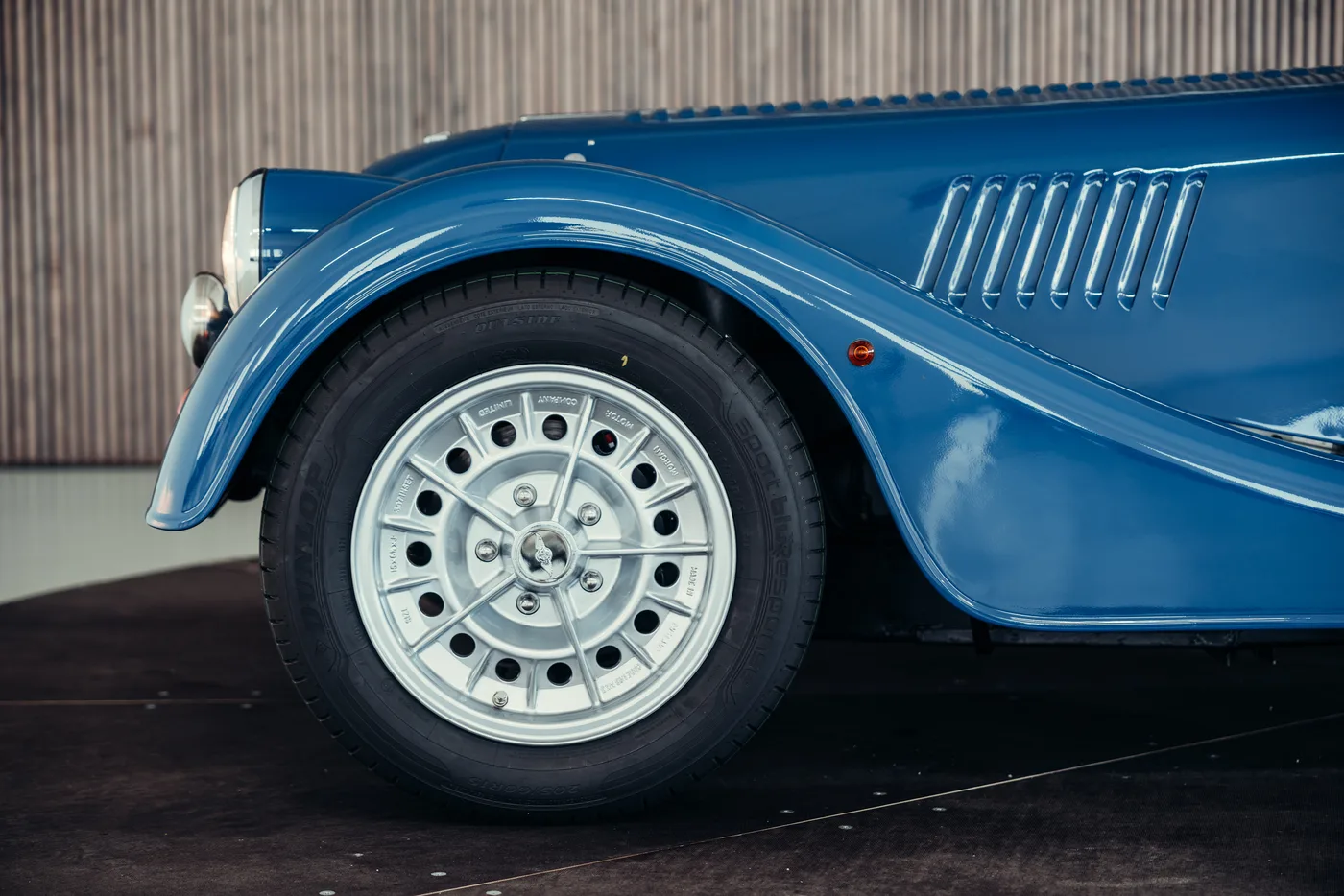 2012 Morgan Roadster proposée par un spécialiste de la voiture de collection à Stuttgart, Allemagne, photo 17 sur 25