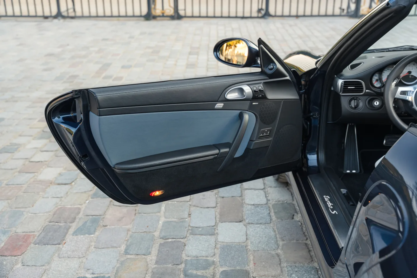 2012 Porsche 911 Turbo S Cabriolet 997, 18/30