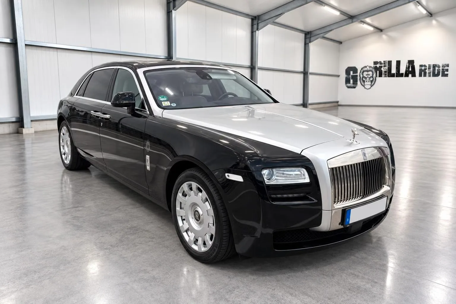 2012 Rolls-Royce Ghost Extended angeboten von einem Fachhändler in Bielefeld, Deutschland, Hauptfoto