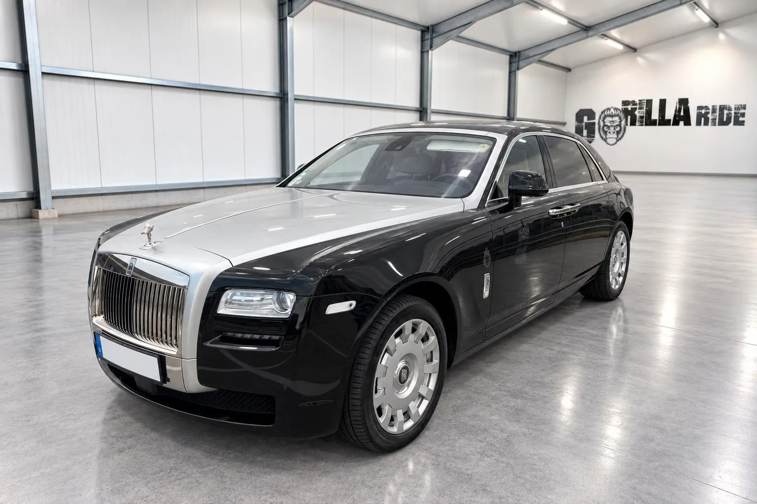 2012 Rolls-Royce Ghost Extended, 2/30
