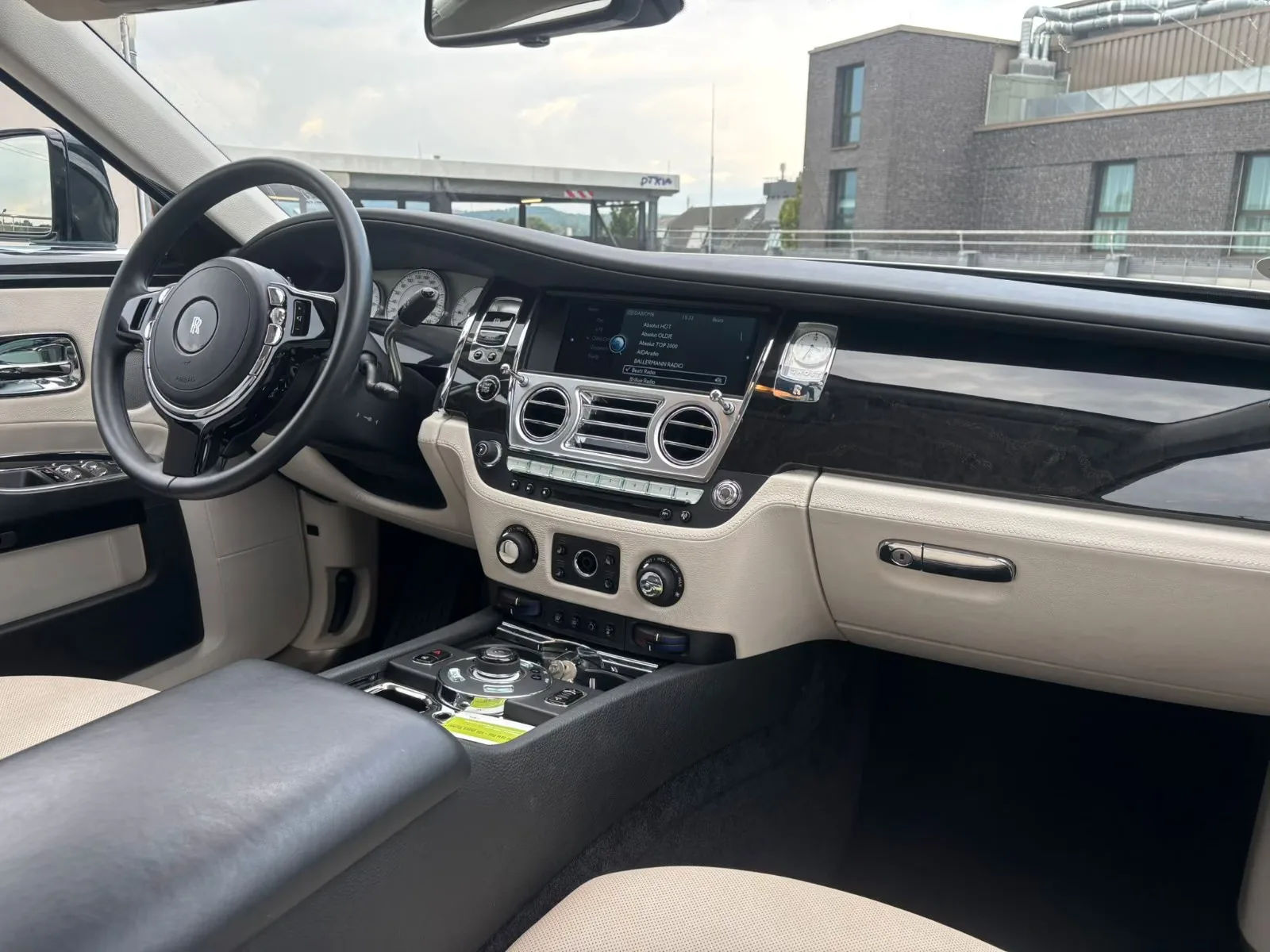 2012 Rolls-Royce Ghost Extended, 18/30