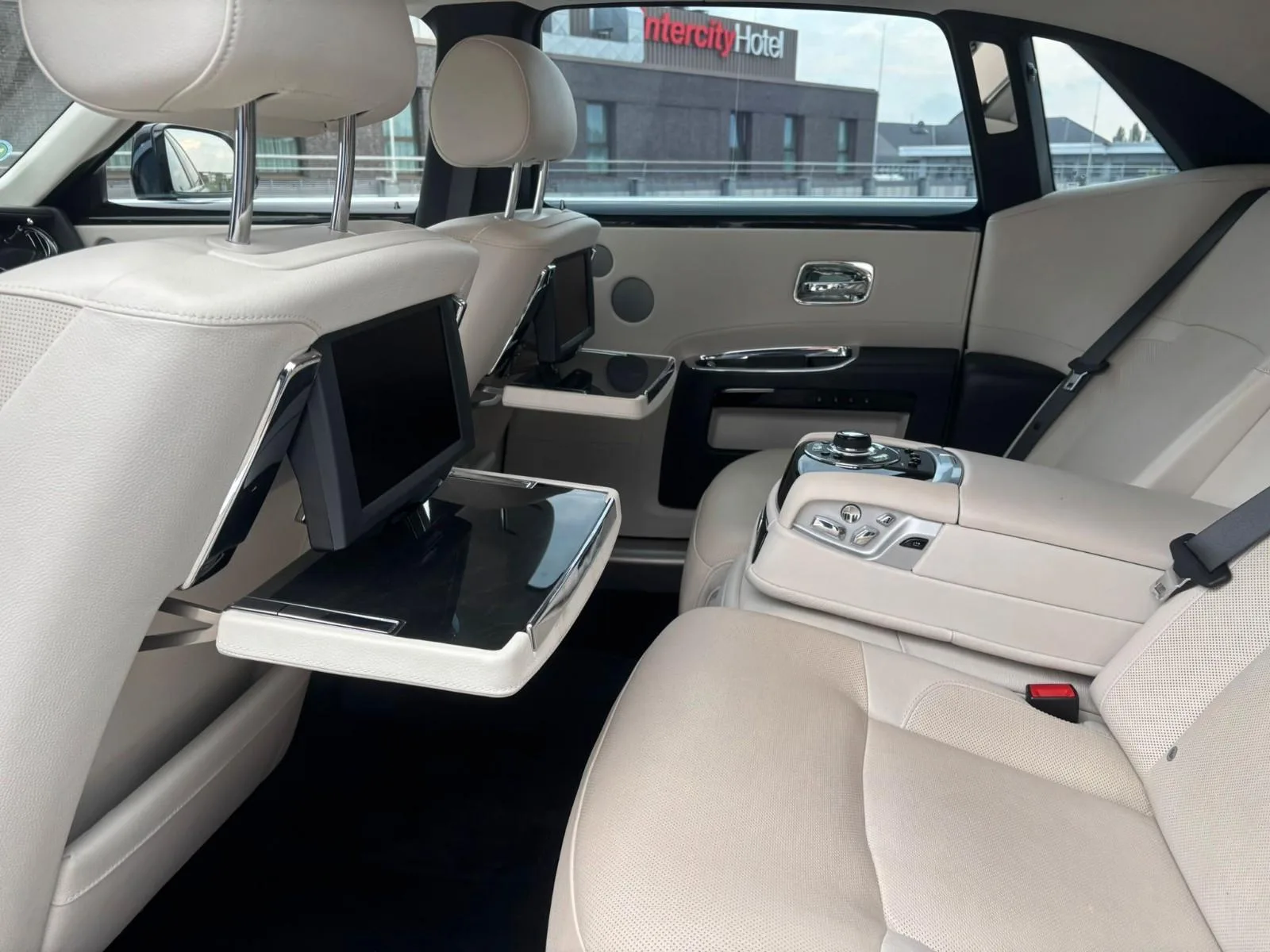 2012 Rolls-Royce Ghost Extended, 30/30
