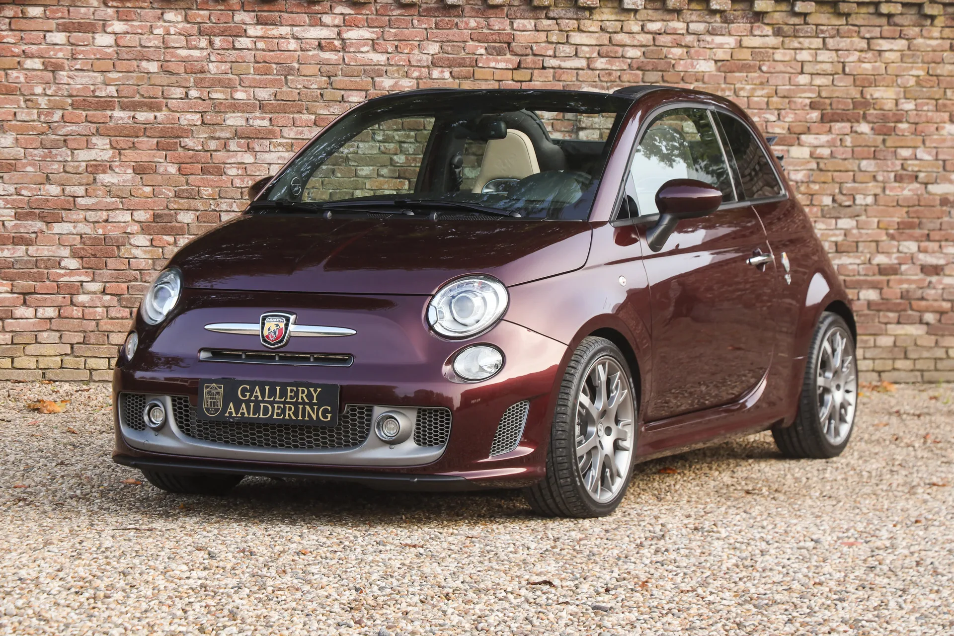2013 Abarth 695 Edizione Maserati offered by a specialist dealer in Brummen, Netherlands, main photo