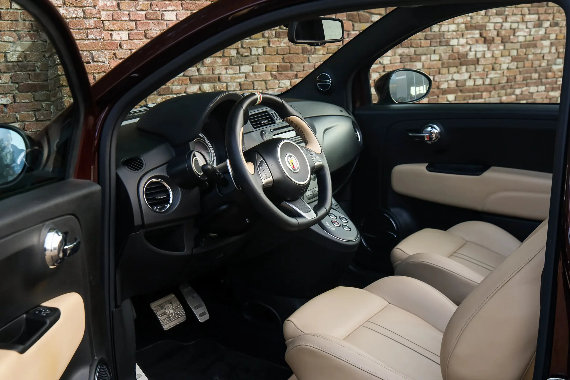2013 Abarth 695 Edizione Maserati, 3/30