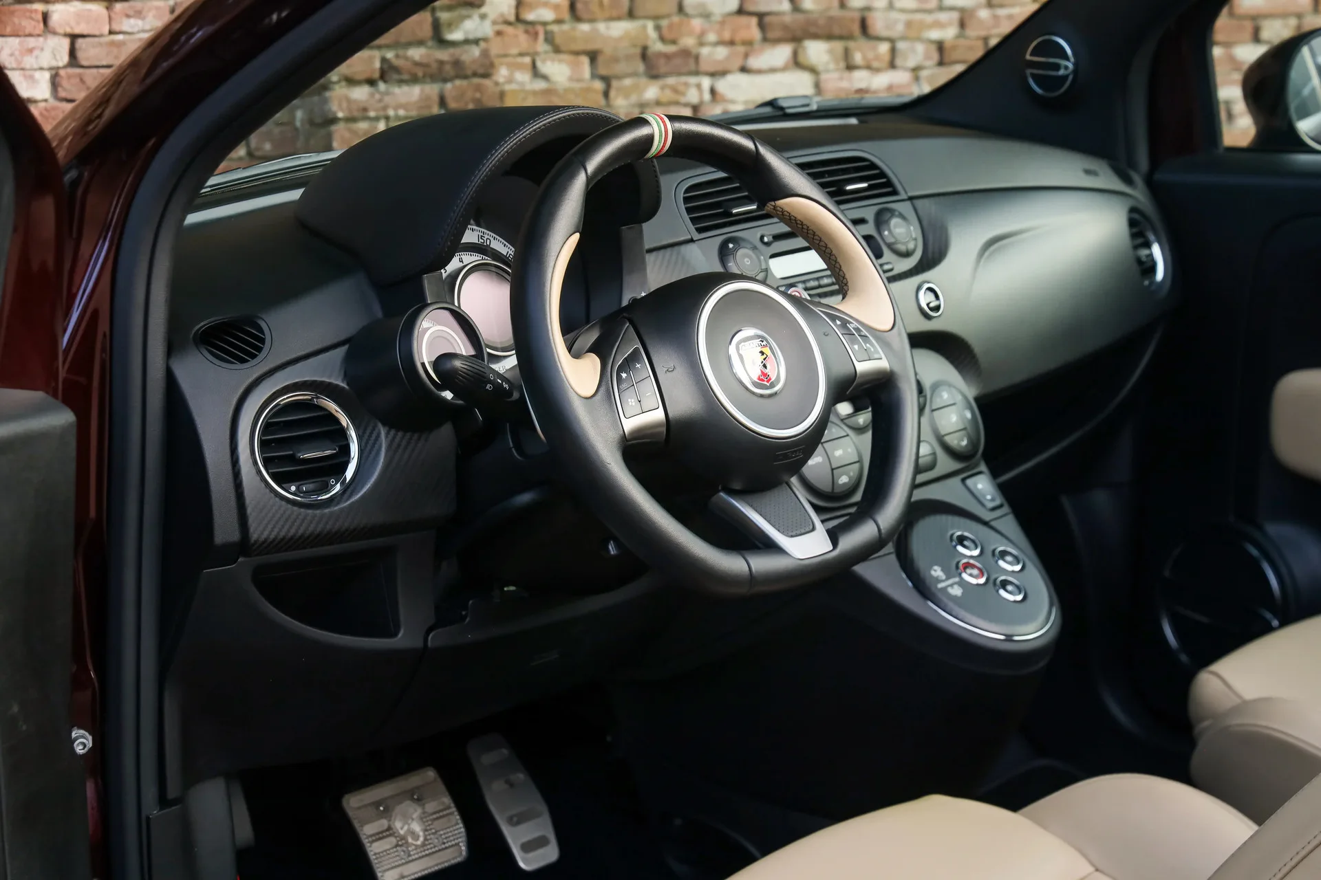 2013 Abarth 695 Edizione Maserati, 9/30