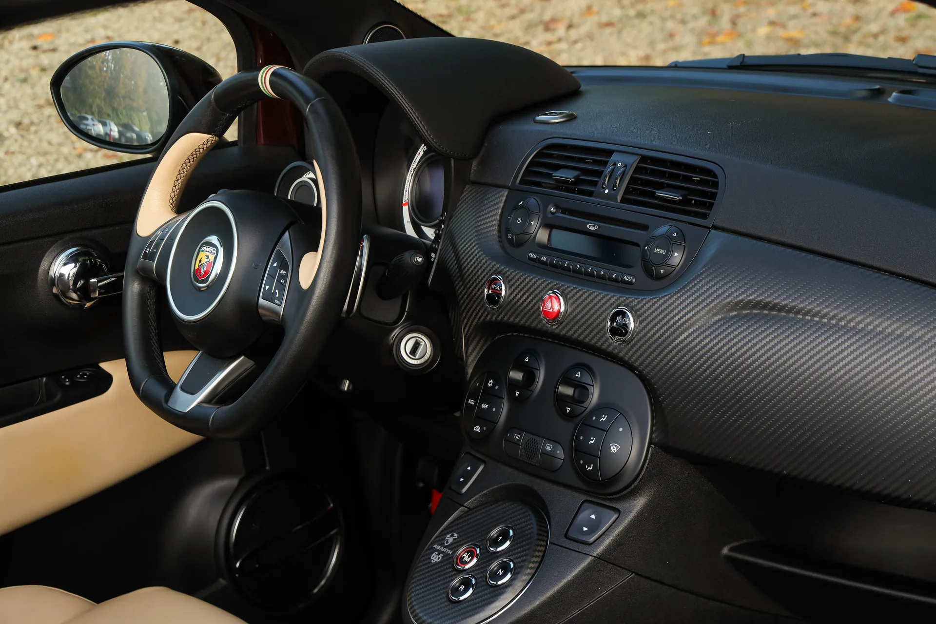 2013 Abarth 695 Edizione Maserati, 21/30