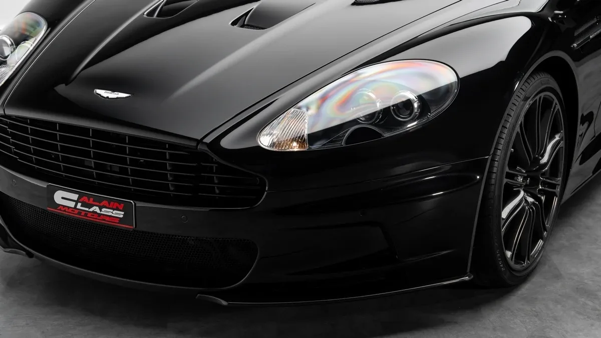 2013 Aston Martin DBS 770 Ultimate proposée par un concessionnaire spécialisé à Dubai, Émirats arabes unis, photo 7 sur 25