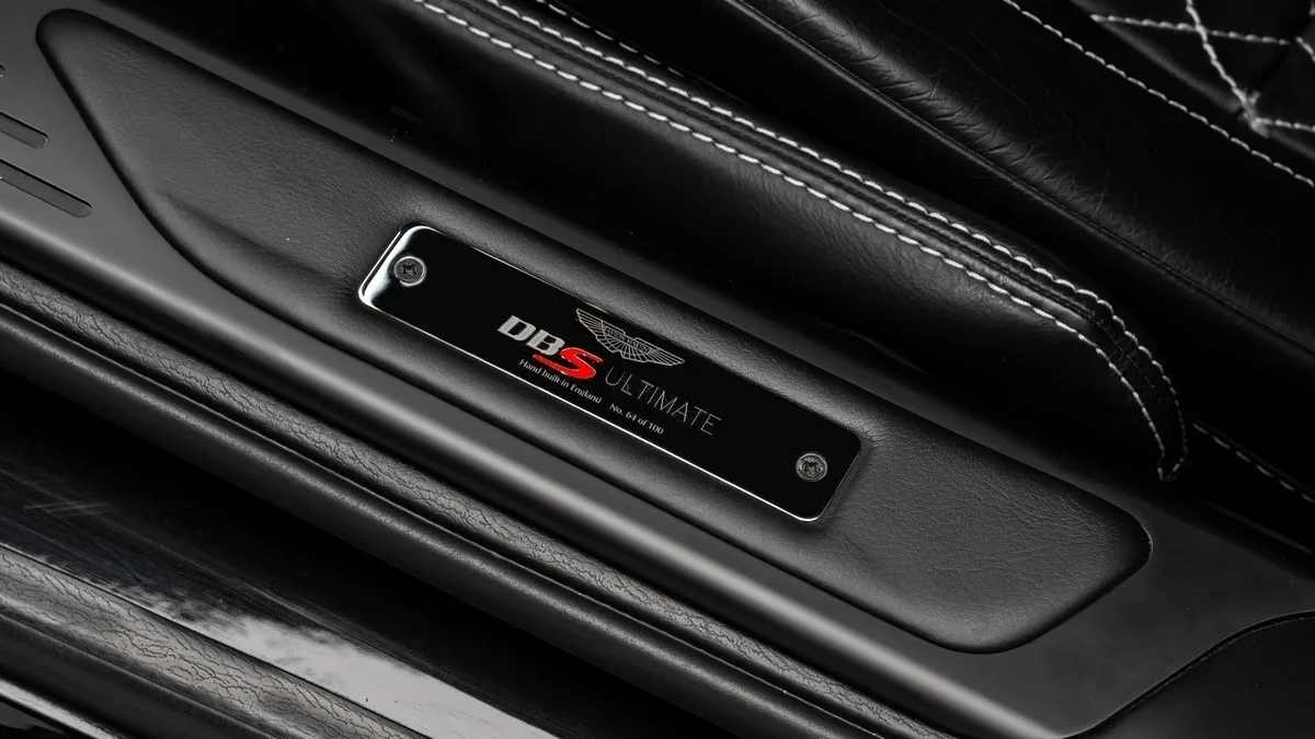 2013 Aston Martin DBS 770 Ultimate proposée par un concessionnaire spécialisé à Dubai, Émirats arabes unis, photo 11 sur 25